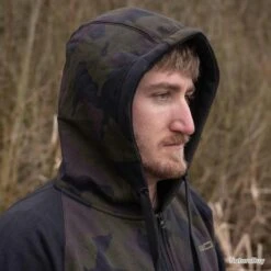 Avid Carp Distortion Onesie XXL 17 Avid Carp Distortion Onesie XXL -Pêche des carnassiers Magasin 00006 Distortion Onesie XXL