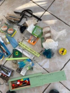 Lot Accessoires De Pêche Environ 12 Kilos -Pêche des carnassiers Magasin 00008 Lot accessoires de peche environ 12 kilos